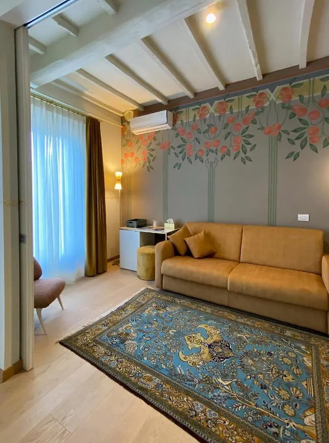 Gasthuis Palazzo Essenza Hotel San Miniato