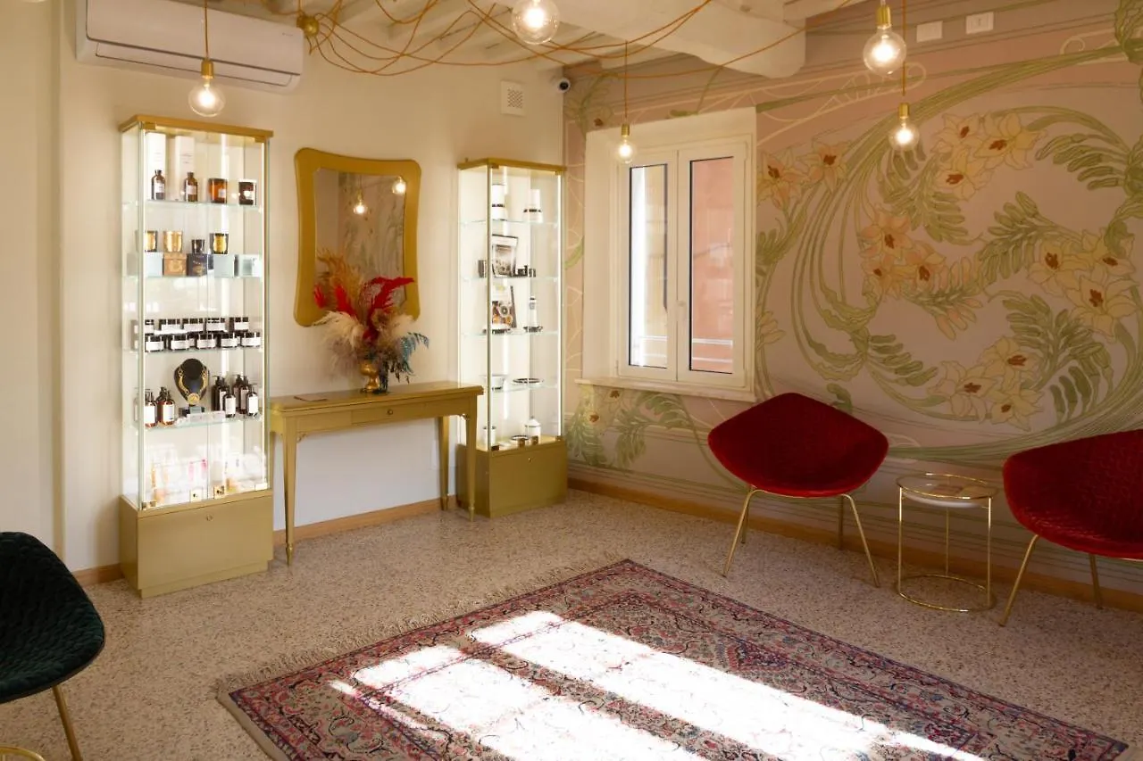 Palazzo Essenza Hotel San Miniato 0*,